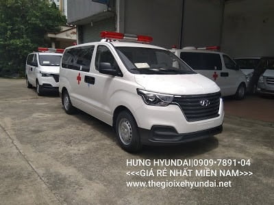 Hyundai Starex cứu thương